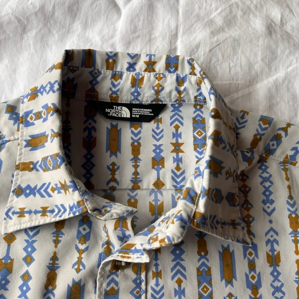 The North Face Aztec Print Buttondown Size Medium